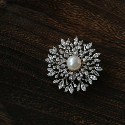 10–11mm Freshwater Pearl Snowflake Brooch - Brooch made with hand-selected pearls from House of Pearls