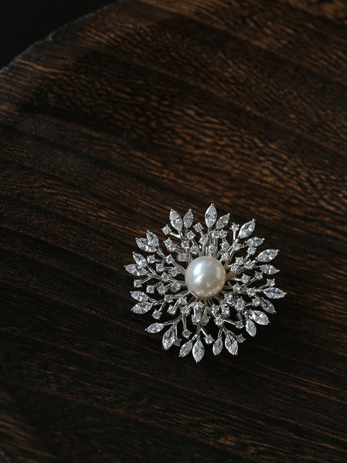10–11mm Freshwater Pearl Snowflake Brooch - Brooch made with hand-selected pearls from House of Pearls