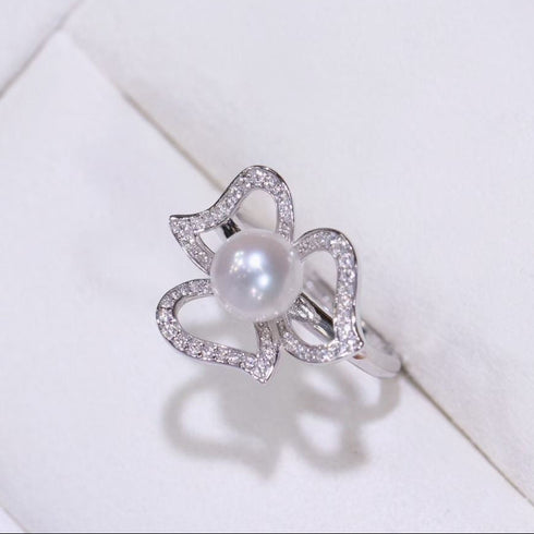 Ring Aurora White Freshwater Pearl Floral Ring with pave-set diamonds