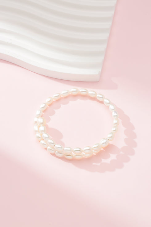 Bracelet with 6-7mm white freshwater rice pearls on a single strand