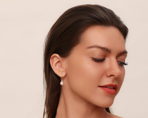 7-8mm White Akoya Classic Hook Earrings 18K Gold