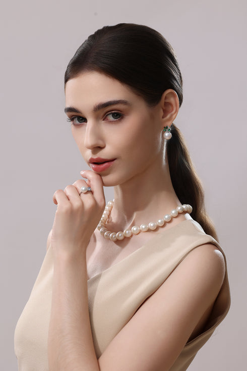 Graduated White Freshwater Pearl Necklace