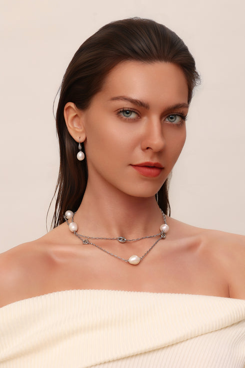 9–10mm Teardrop Freshwater Pearl Hook Earrings