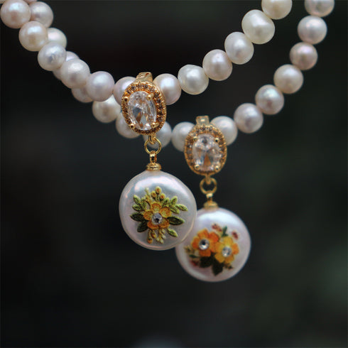 Hand-Painted Bee & Flower Baroque Pearl Clip Pendant Only - House Of Pearls