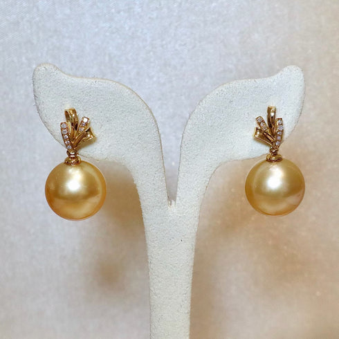Earrings, gold 18K South Sea pearl drops with crystal-accented tops (pair)