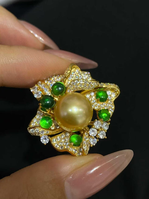 12mm Golden South Sea Pearl Flower Ring in yellow gold with pavé diamonds and green stones