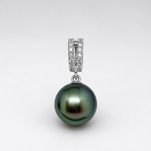 Earrings: 10–11mm Tahitian pearl pavé drop with diamond-studded silver hoop