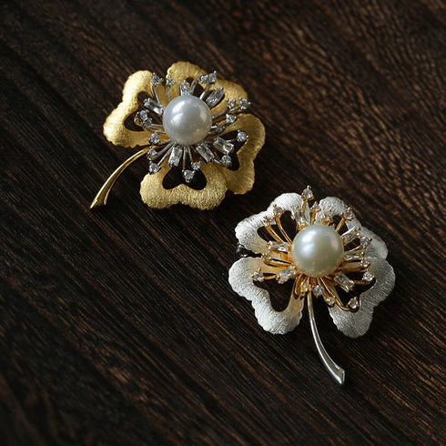 10–11mm Freshwater Pearl Four-Leaf Brooch