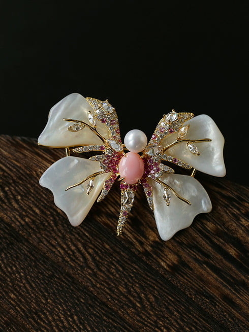 5–6mm Pearl White Shell Butterfly Brooch