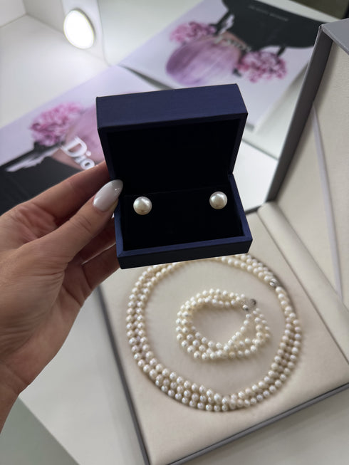 Aurora pearl button stud earrings, white 8–10mm (2 pcs) in navy box by House Of Pearls - JG