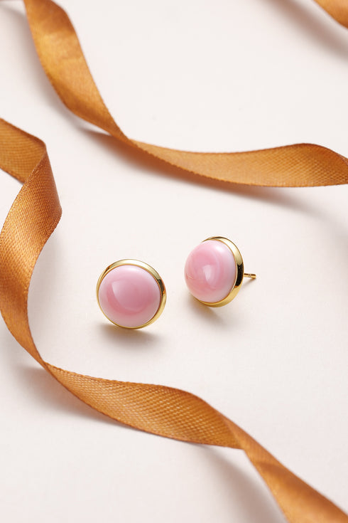 Princess Oval Pink Queen Conch Shell Earrings, pink conch shell pearls in a gold-tone bezel, stud pair