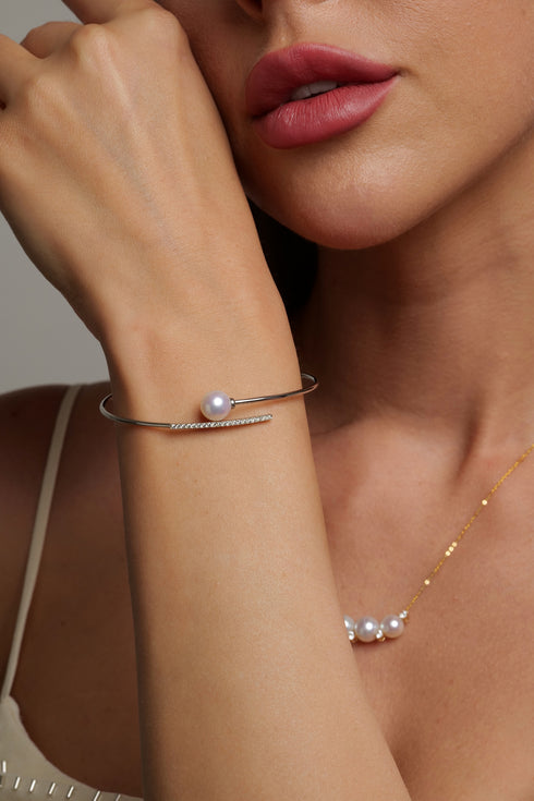 7-9mm Akoya Pearl Cubic Zirconia Pendant Necklace in 18K Gold