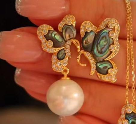 Abalone Mother of Pearls Butterfly Earrings & Necklace - House Of Pearls