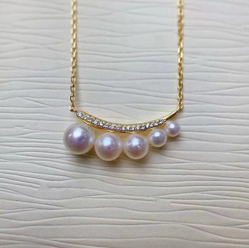 Crescent Moon Pearl Gradient Necklace - Necklaces made with hand-selected pearls from House of Pearls