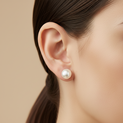 Akoya pearl stud earrings, white, 5.5-7.5mm size, classic design