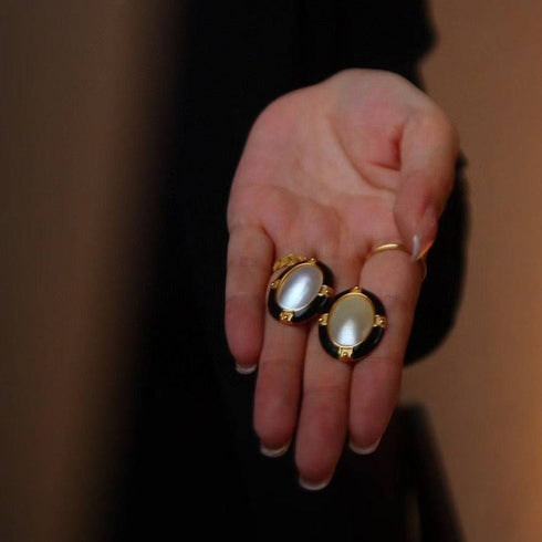 Deluxe Mabe Stud Earrings - House Of Pearls