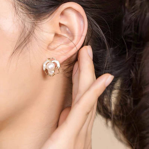 Rose White Mother of Pearls Earrings Gold Vermeil - House Of Pearls