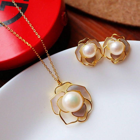 Rose White Mother of Pearls Earrings Gold Vermeil - House Of Pearls