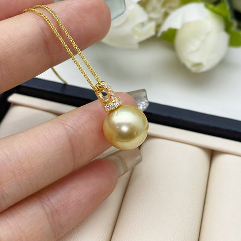 Vintage Milk-Drop Golden South Sea Pearl 18K Gold Pendant Necklace
