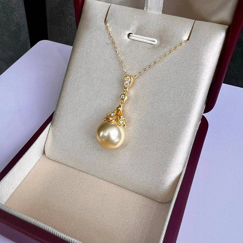 Pendant necklace with 12-13mm golden South Sea pearl and diamonds on a yellow-gold chain, House Of Pearls - TA