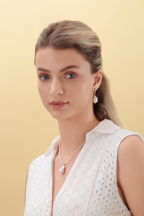 11-13mm Baroque Pearl Zirconia Chic Earrings with white pearls and gold-tone setting