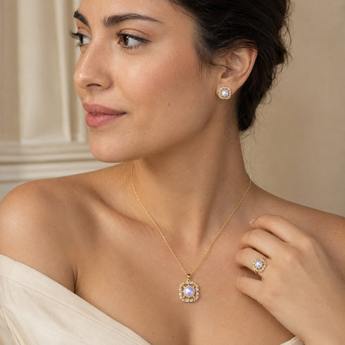 Square zirconia and white freshwater pearl jewelry set, 3-piece gold-tone necklace, earrings and ring