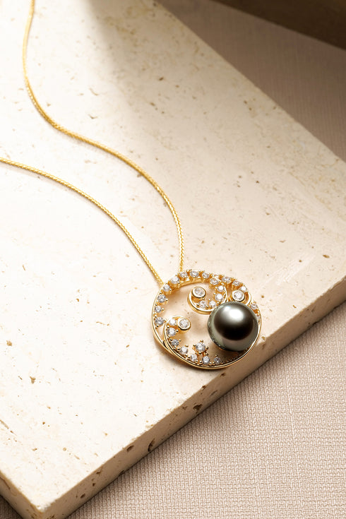 9-10mm Tahitian Black Pearl Wreath Pendant - Necklaces made with hand-selected pearls from House of Pearls