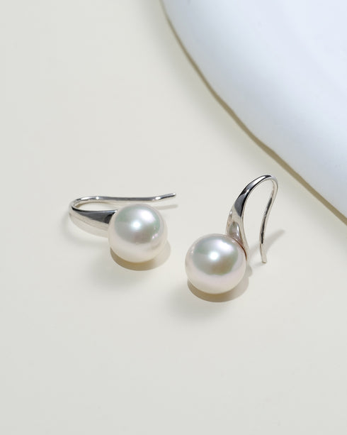8–9mm Akoya White Pearl Hook Earrings