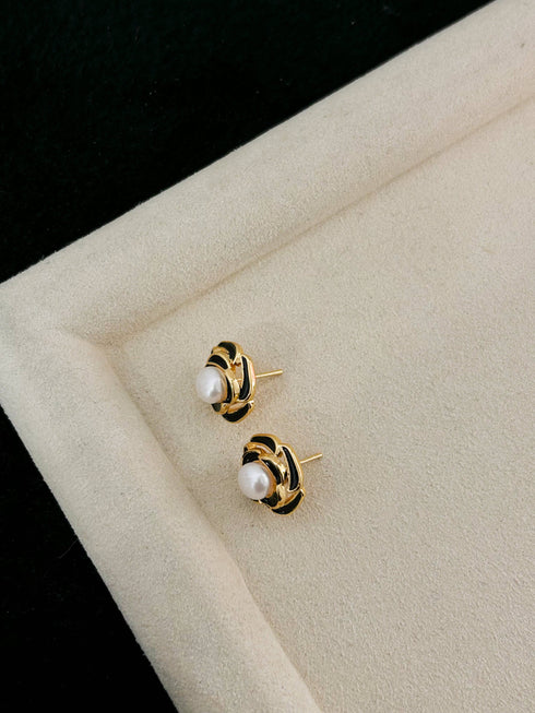 Black Camellia Pearl Jewelry Set - House Of Pearls