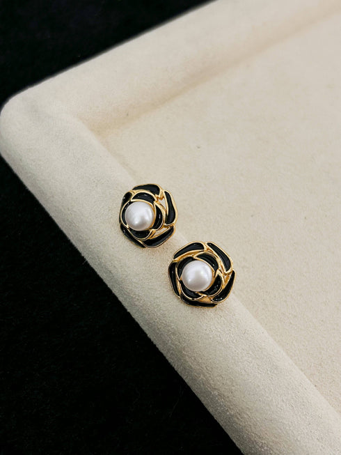 Black Camellia Pearl Jewelry Set - House Of Pearls