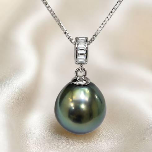 Tahitian pearl CZ pendant necklace in sterling silver with a box-chain