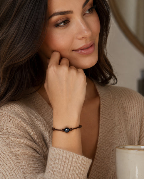 Bracelet Tahitian Baroque Pearl Knotted Leather by House of Pearls-TA, brown leather cord with a dark blue pearl