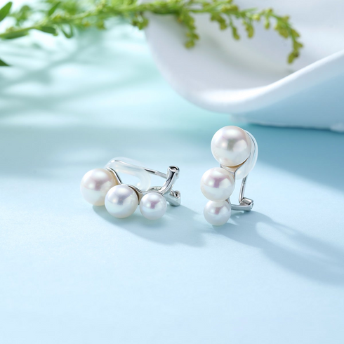 Graduated freshwater pearl trio clip-on earrings in silver-tone, set of 2