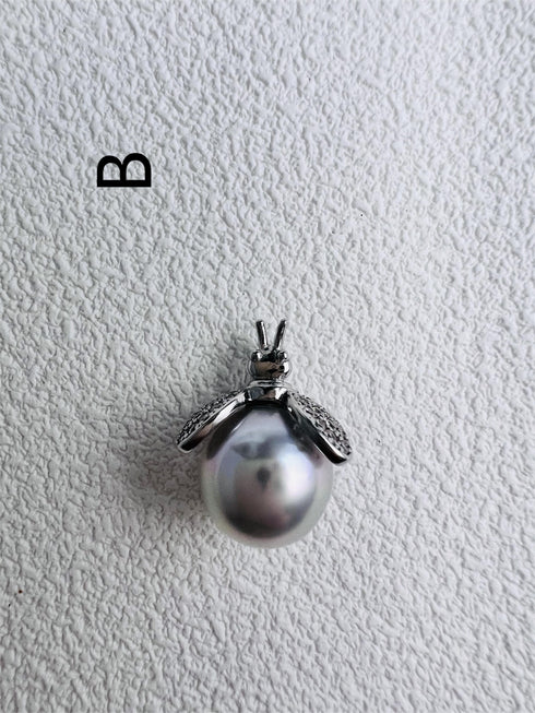 White South Sea Pearl – One of a Kind - Pendant made with hand-selected pearls from House of Pearls