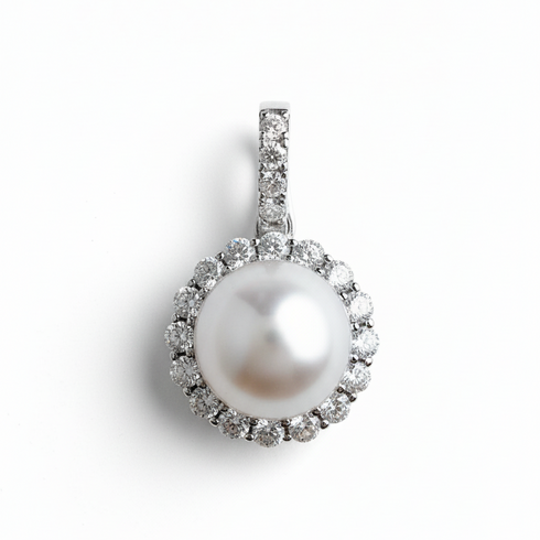 White South Sea Pearl Full Cubic Zirconal Pendant