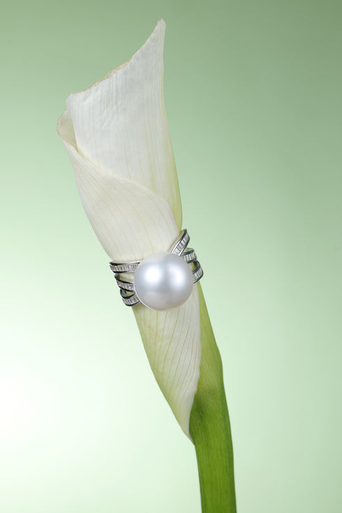 13–14mm White South Sea Pearl Silver Wave Ring with a multi-band setting