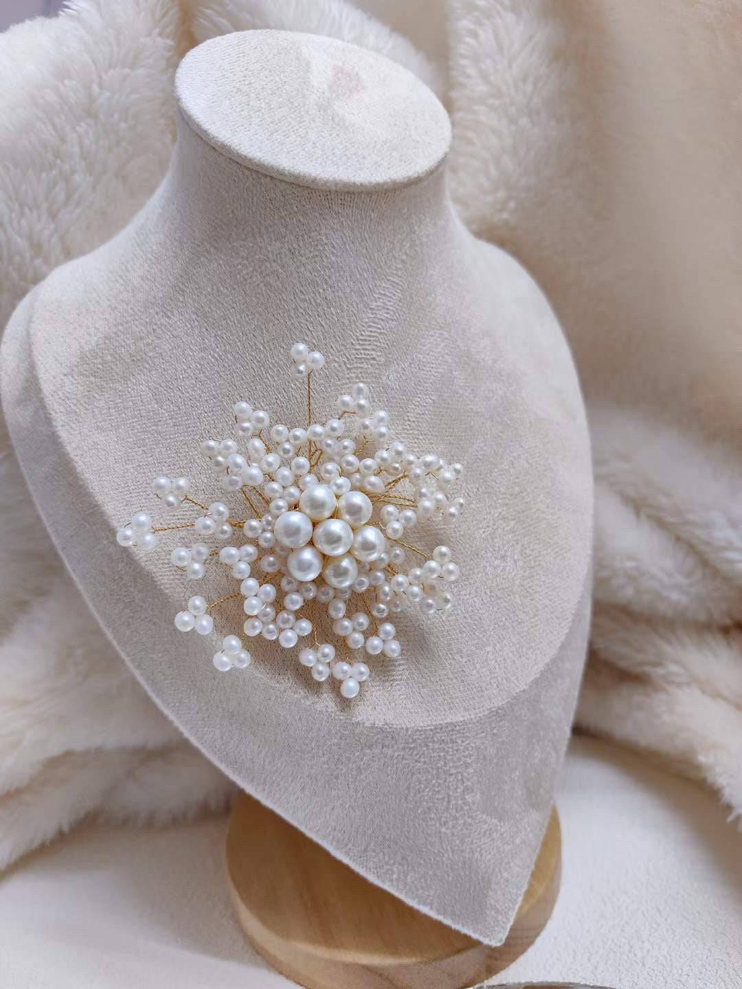 NWT - Cream White Floral Pearl Brooch Pin Bridal Shower MOTB Brunch Wedding Amazon.com: Bridal Synthetic Pearl Floral Brooch (Light  main image 3